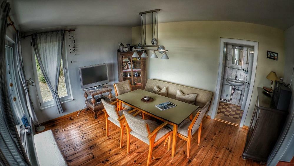 Appartamento Haus Am Huegel Groß Zicker Esterno foto